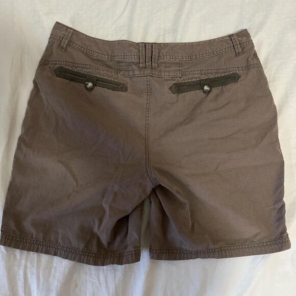 Brown zippered pocket shorts - Picture 2 of 3